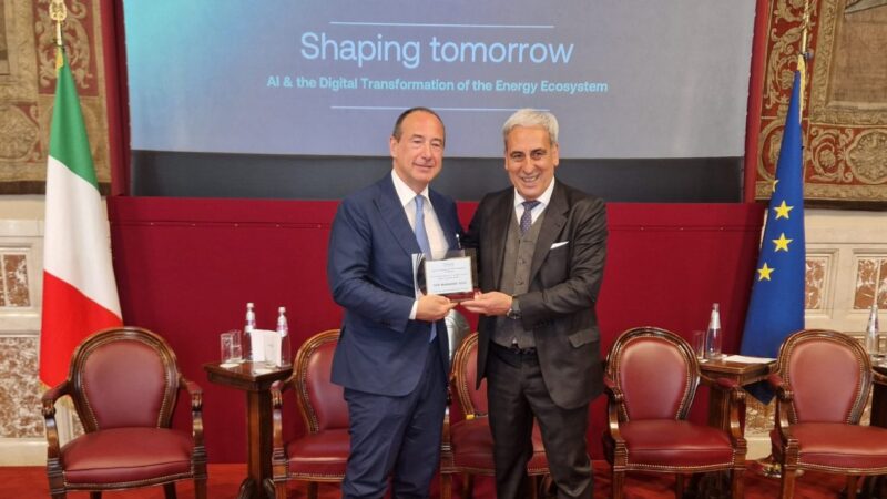 Iren, Luca Dal Fabbro premiato “Top Manager 2025” durante la cerimonia di apertura del Master SAFE