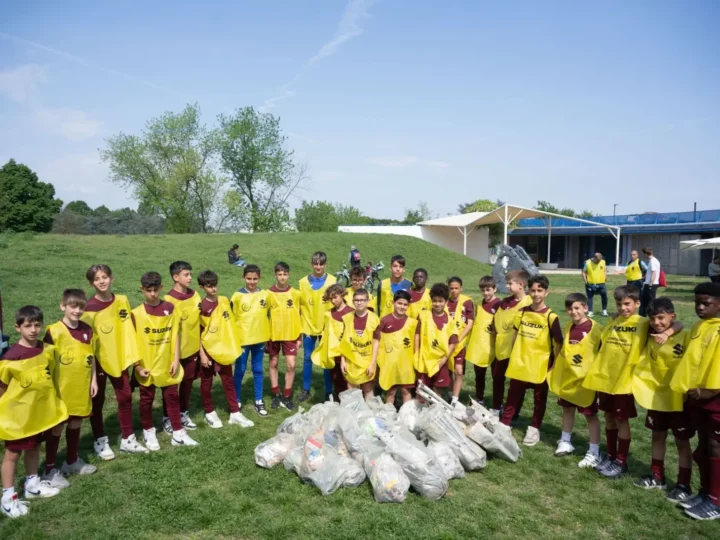 Suzuki, 100 kg di rifiuti raccolti nel parco Colonnetti insieme al Torino FC