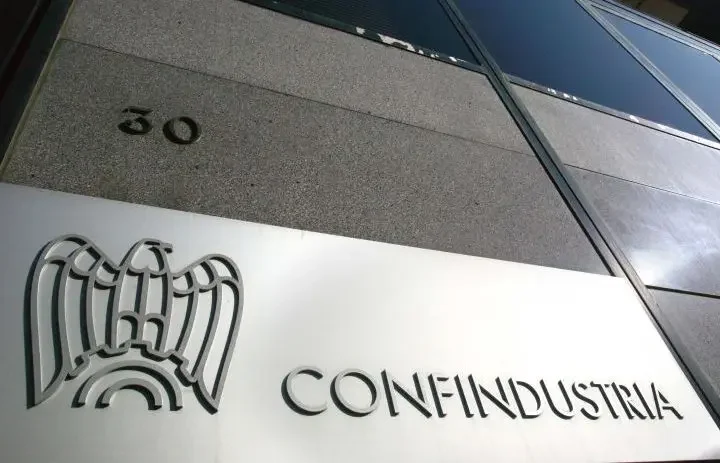 Confindustria, a maggio scenario economico italiano deteriorato per la guerra in Iran