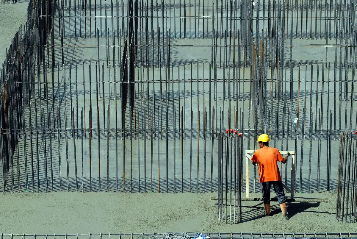 Cna “Il conflitto in Iran è entrato a far parte dei prezzi quotidiani, extra costi 3-4 miliardi all’anno”
