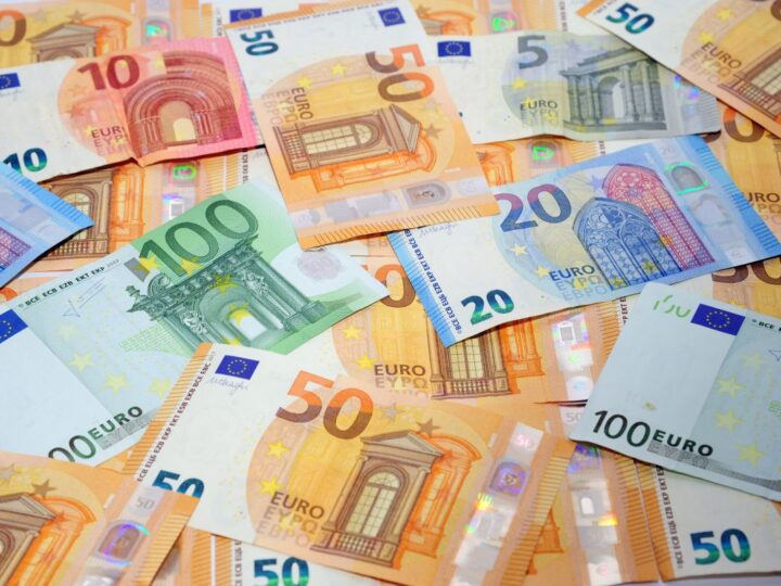 Ad aprile prestiti a famiglie e imprese al +2,7% su base annua