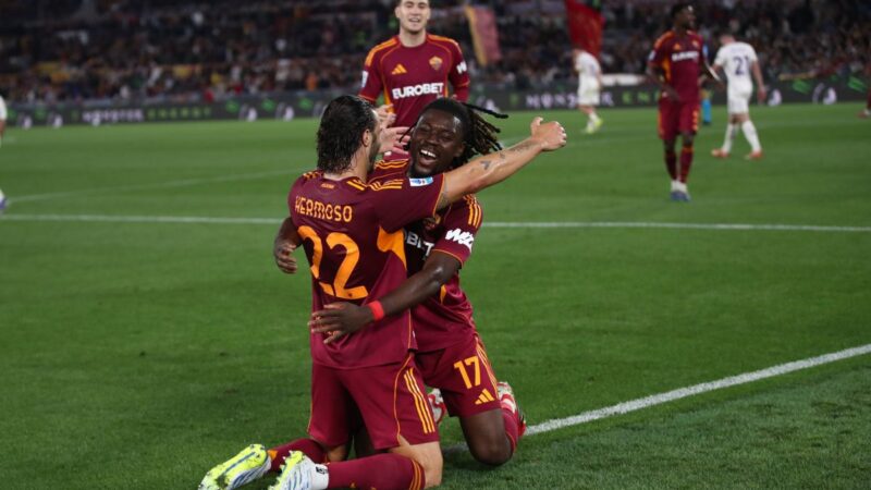 La Roma travolge 4-0 la Fiorentina e si rilancia nella corsa Champions