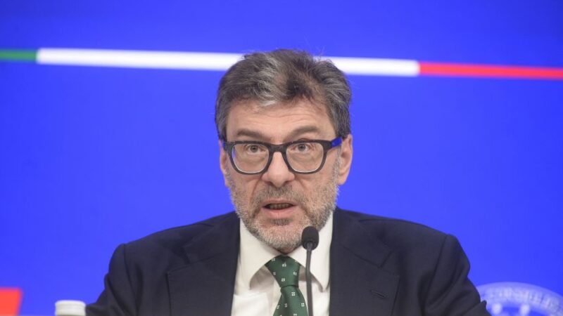 Giorgetti “Stabilità finanziaria presupposto per crescita economica”