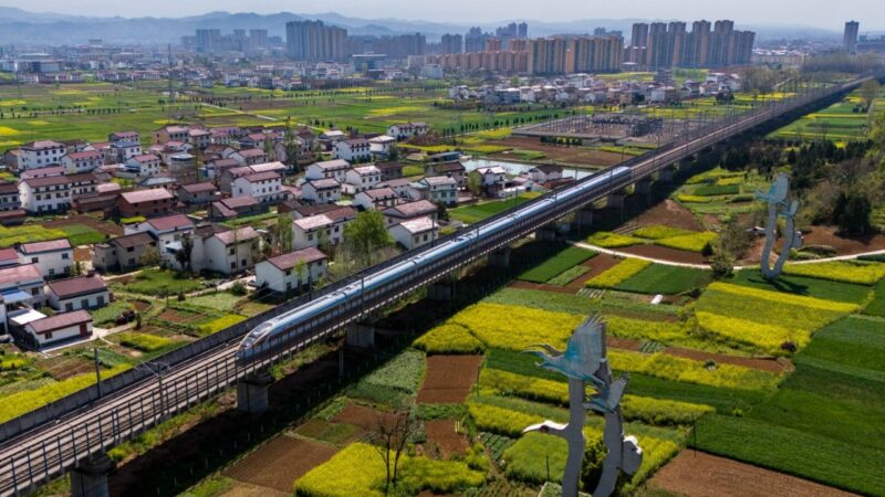Cina, investimenti nel settore ferroviario in aumento del 3,2% nei primi 4 mesi