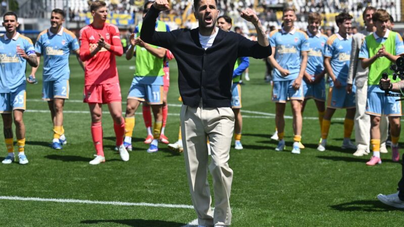 Il Como batte il Parma, aggancia la Juve e va a -2 dal 4° posto