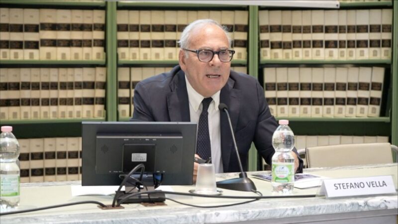 Farmaceutica, Vella “Innovazione cruciale ma le persone devono restare al centro”