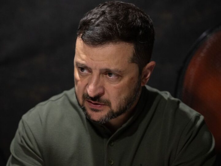 Ucraina, Zelensky “Colpita la sede dei servizi russi a Kherson”