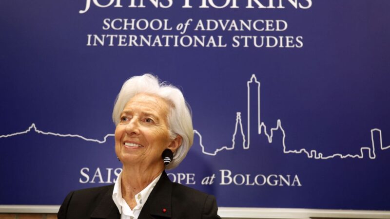 Lagarde “Non siamo in austerity, ma dobbiamo attenerci alle regole. Nel 2026 crescita in Europa sotto 1%”