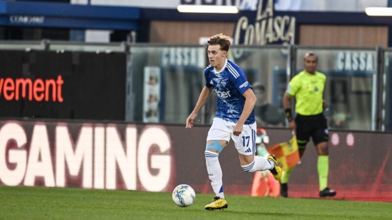 Il Como piega 4-1 la Cremonese e vola in Champions