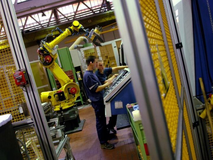 Istat, a marzo cresce la produzione industriale trainata dai beni strumentali