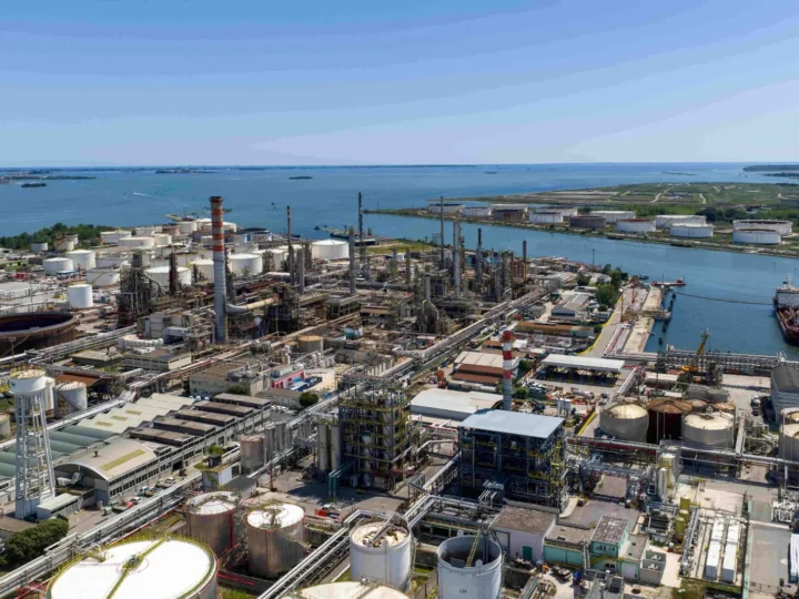 Eni e MSC, esito positivo per il test sul biocarburante HVO nel trasporto marittimo