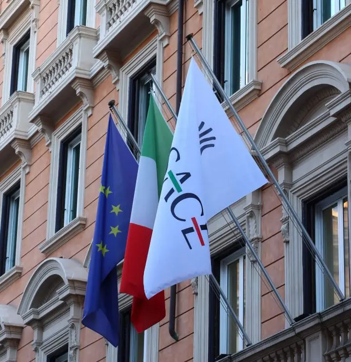Confimprese-SACE, asse sull’export: più strumenti e meno rischio per le imprese