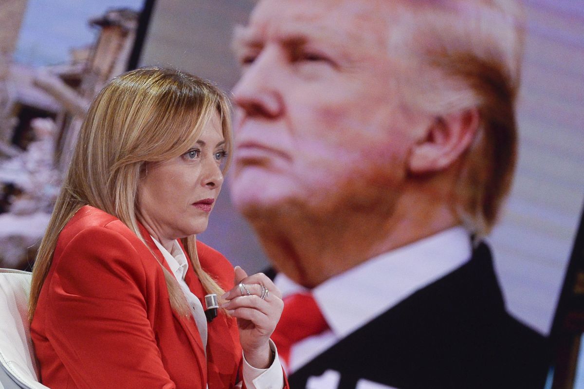 Scontro Trump-Meloni. “Mi ha implorato per una foto”, “Falso, Italia non implora”