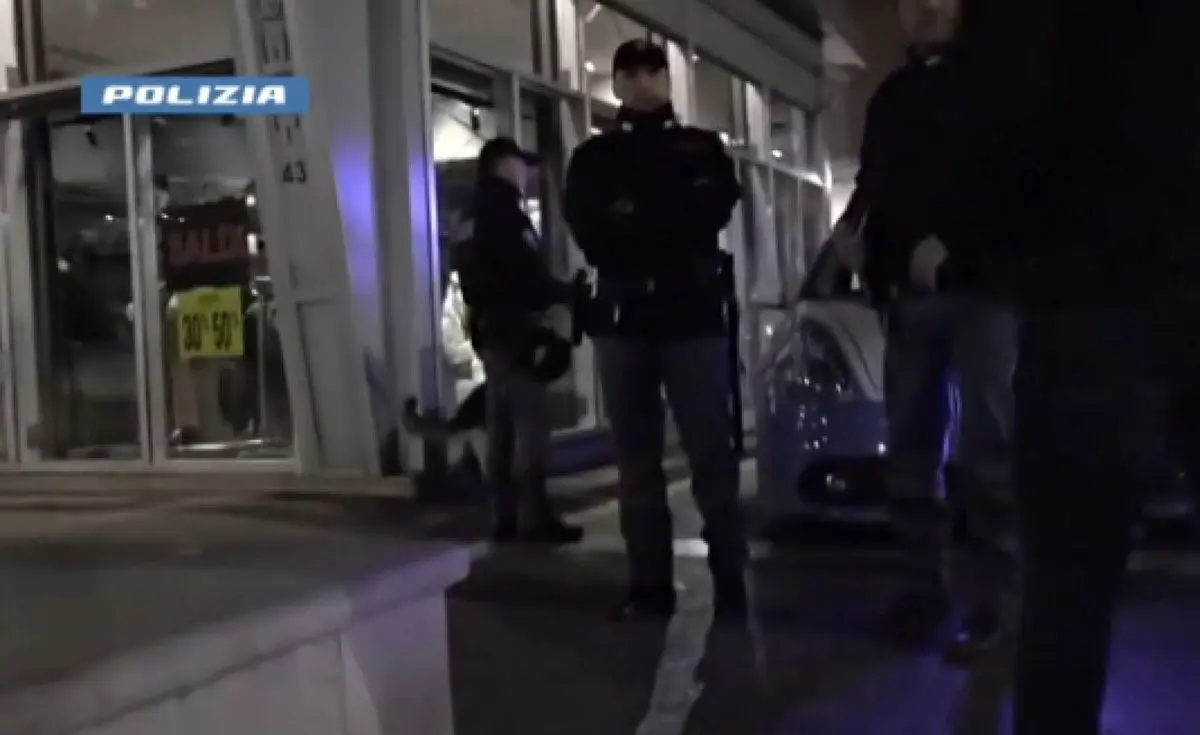 Operazione della Polizia in 26 città: 70 arresti,264 denunce e 19 armi sequestrate