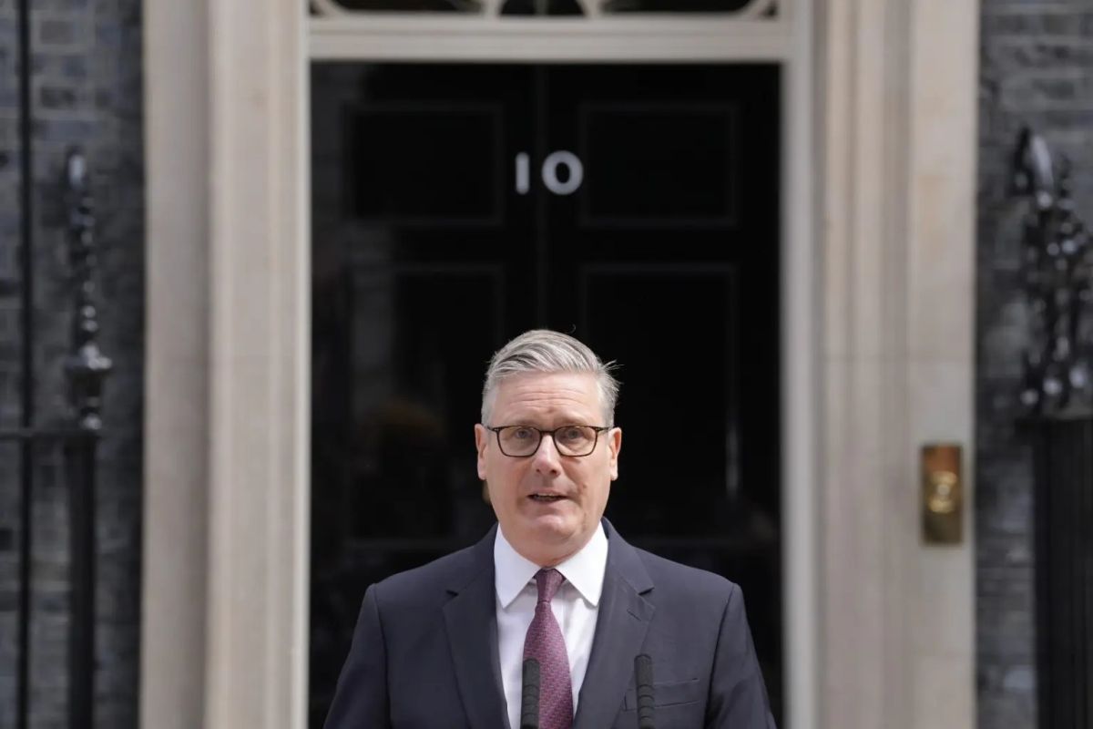 Uk, il premier Starmer annuncia le dimissioni