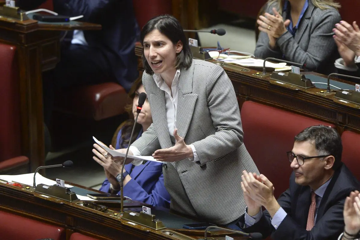 Ue, Schlein “Meloni faccia con noi battaglia per rilancio industriale”