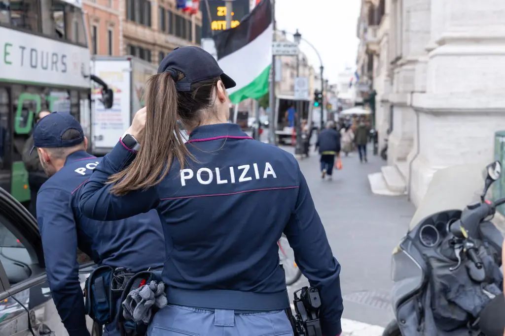 Triplice omicidio a Roma, uccisi a coltellate una coppia e la figlia di 6 anni