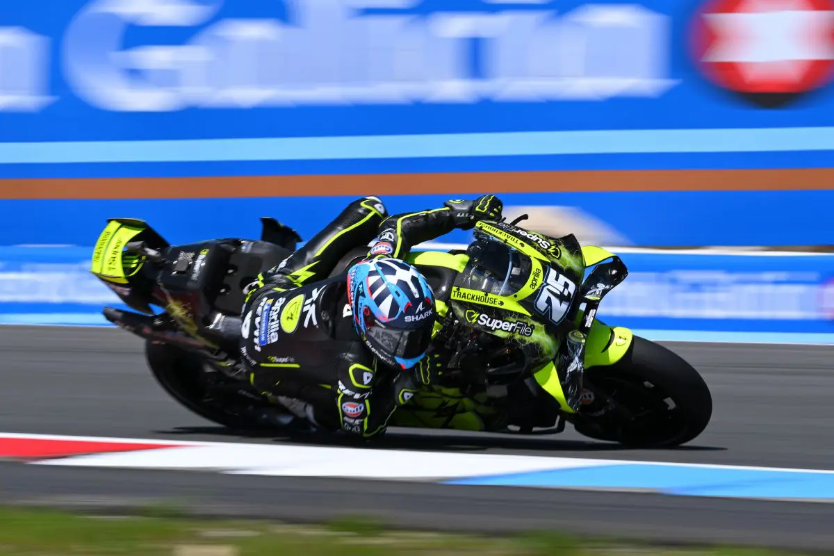 Fernandez vince la sprint di Assen, terzo Di Giannantonio davanti a Bezzecchi
