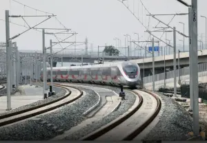 Cina, attesi 1 mld di viaggi in treno durante il picco estivo