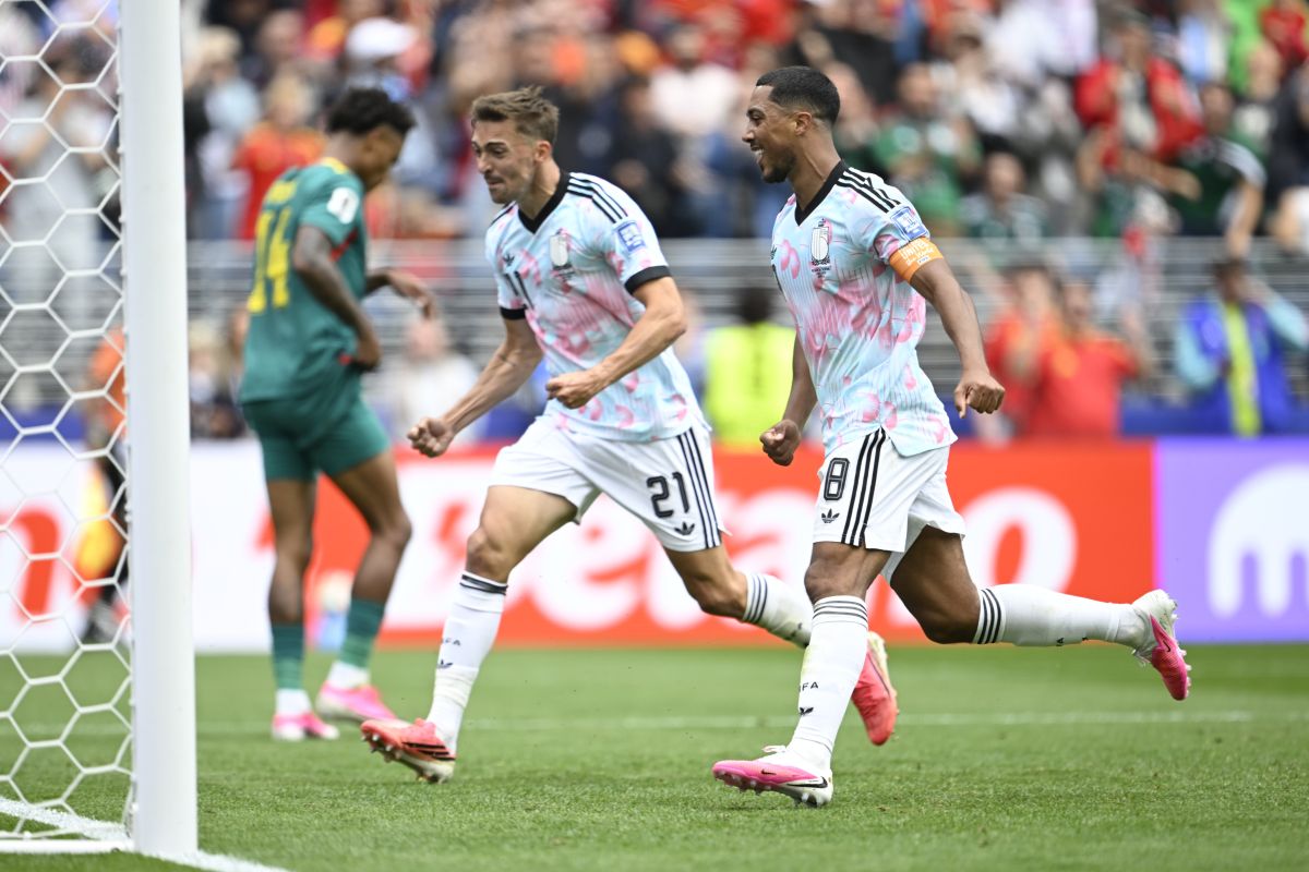 Rimonta Belgio, Senegal ko ai supplementari e Diavoli Rossi agli ottavi