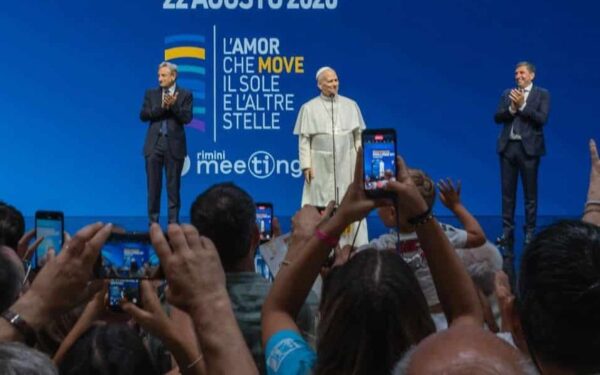 Meeting di Rimini, un’edizione con 900mila presenze e la storica visita del Papa