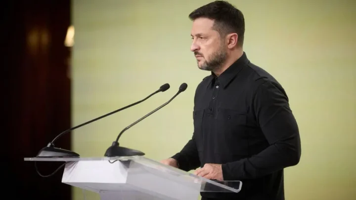Ucraina, Zelensky “Attacco russo su 13 regioni”