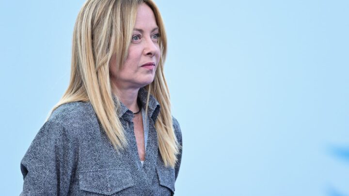 Meloni “Il governo tiene la barra dritta e non scappa”