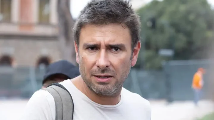 Di Battista “Sto meglio e finalmente sono a casa”