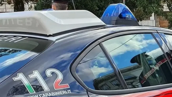 Preparavano molotov e le testavano in un capannone, perquisiti 4 giovani