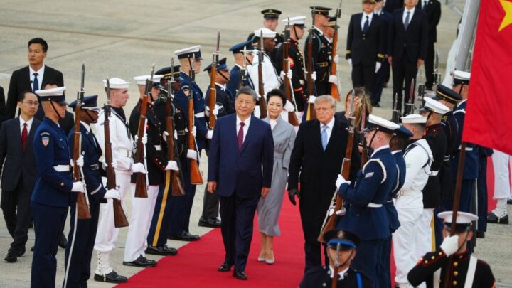 Xi Jinping arriva negli Stati Uniti, al via vertice “Stabilizzare rapporti”
