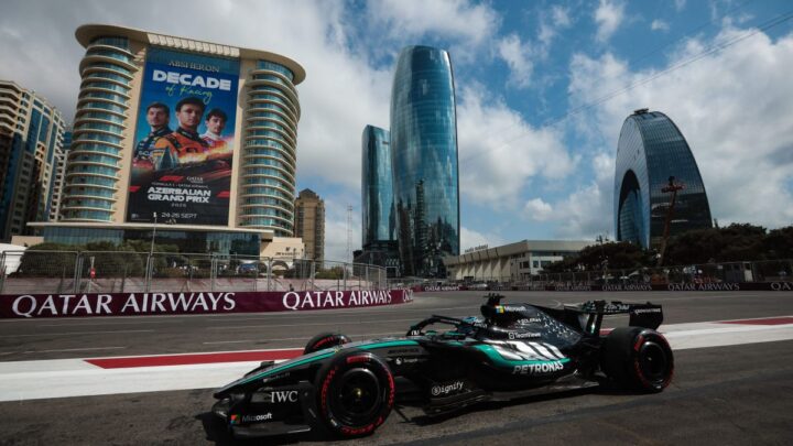 Russell vince a Baku davanti a Verstappen, 4° Leclerc e 5° Antonelli