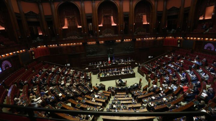Legge elettorale, via libera della Camera alla fiducia sull’articolo 3