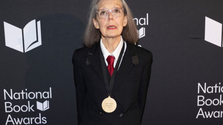 Vince il Premio Nobel per la Letteratura 2026 la canadese Anne Carson