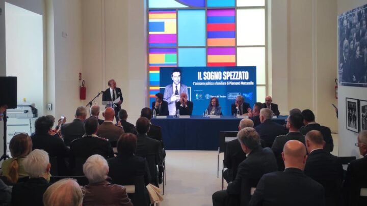 Banca del Fucino porta all’Aquila la mostra dedicata a Piersanti Mattarella