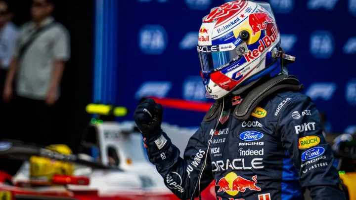 Verstappen centra la pole per la sprint di Singapore, Leclerc in seconda fila