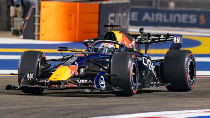 Verstappen trionfa a Singapore davanti a Leclerc e Antonelli