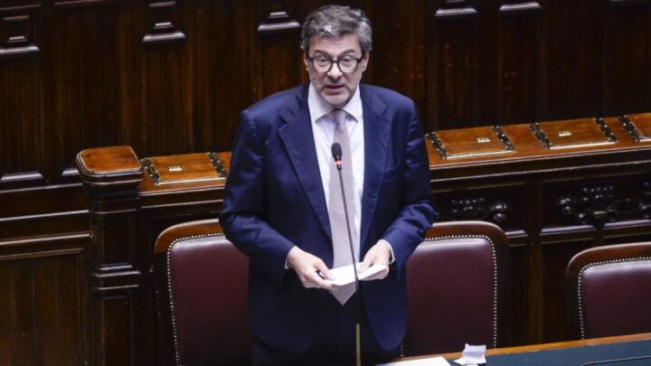 Giorgetti “Scostamento di bilancio è un passo consapevole da linea di prudenza”