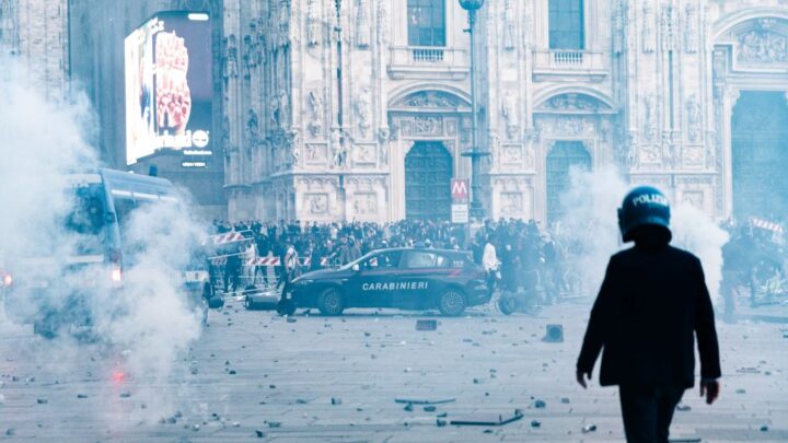 Cortei, il bilancio è di 28 arresti e 43 denunce. Tra le forze ordine 141 feriti