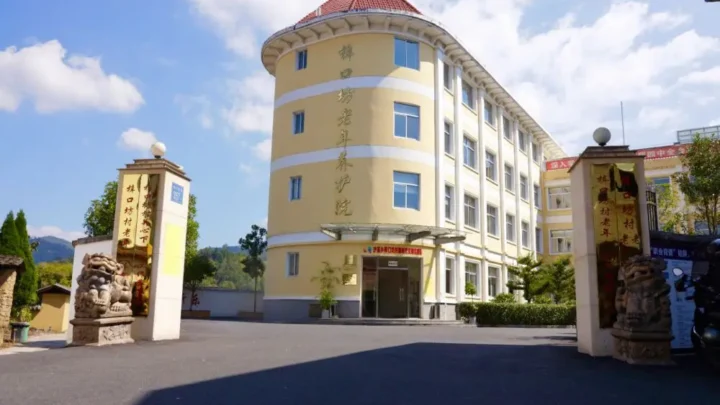 Cina, il centro anziani di Zikoufang cura i familiari degli emigrati in Italia