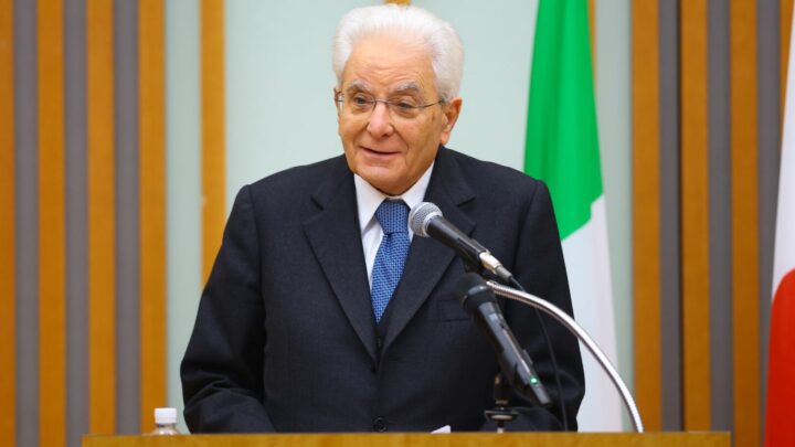 Mattarella “Riconoscenza ai Paracadusti per impegno per pace e sicurezza”